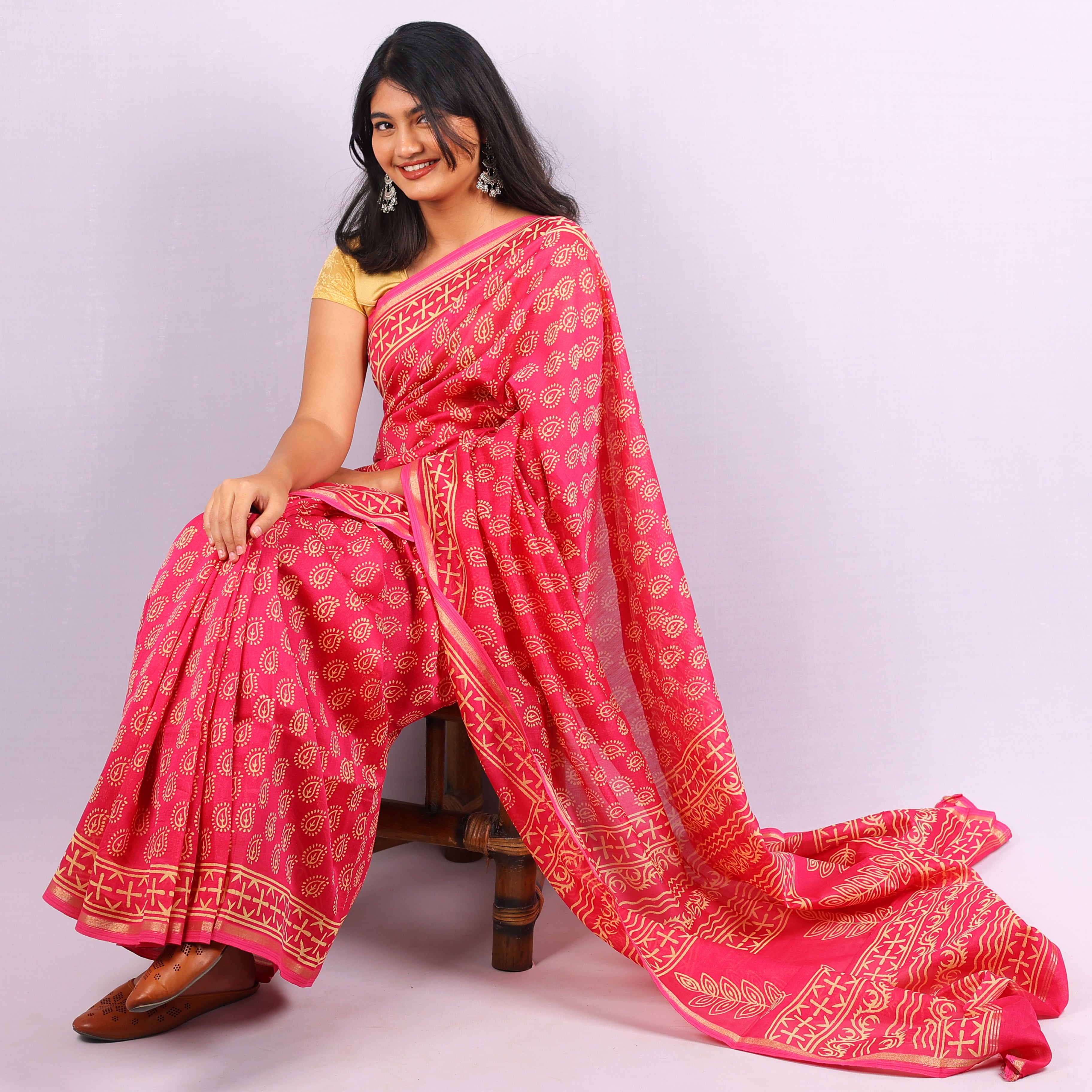 Pink Printed Cotton Saree with Traditional Gold Motif & Designer Pallu