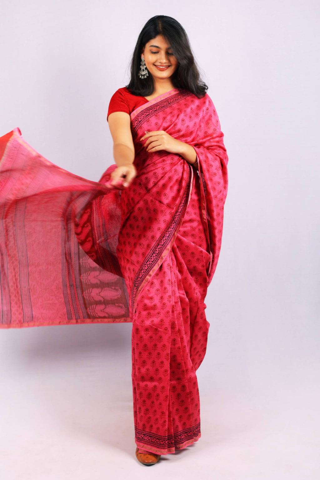 Pink Handcrafted Cotton Saree with Traditional Woven Pallu