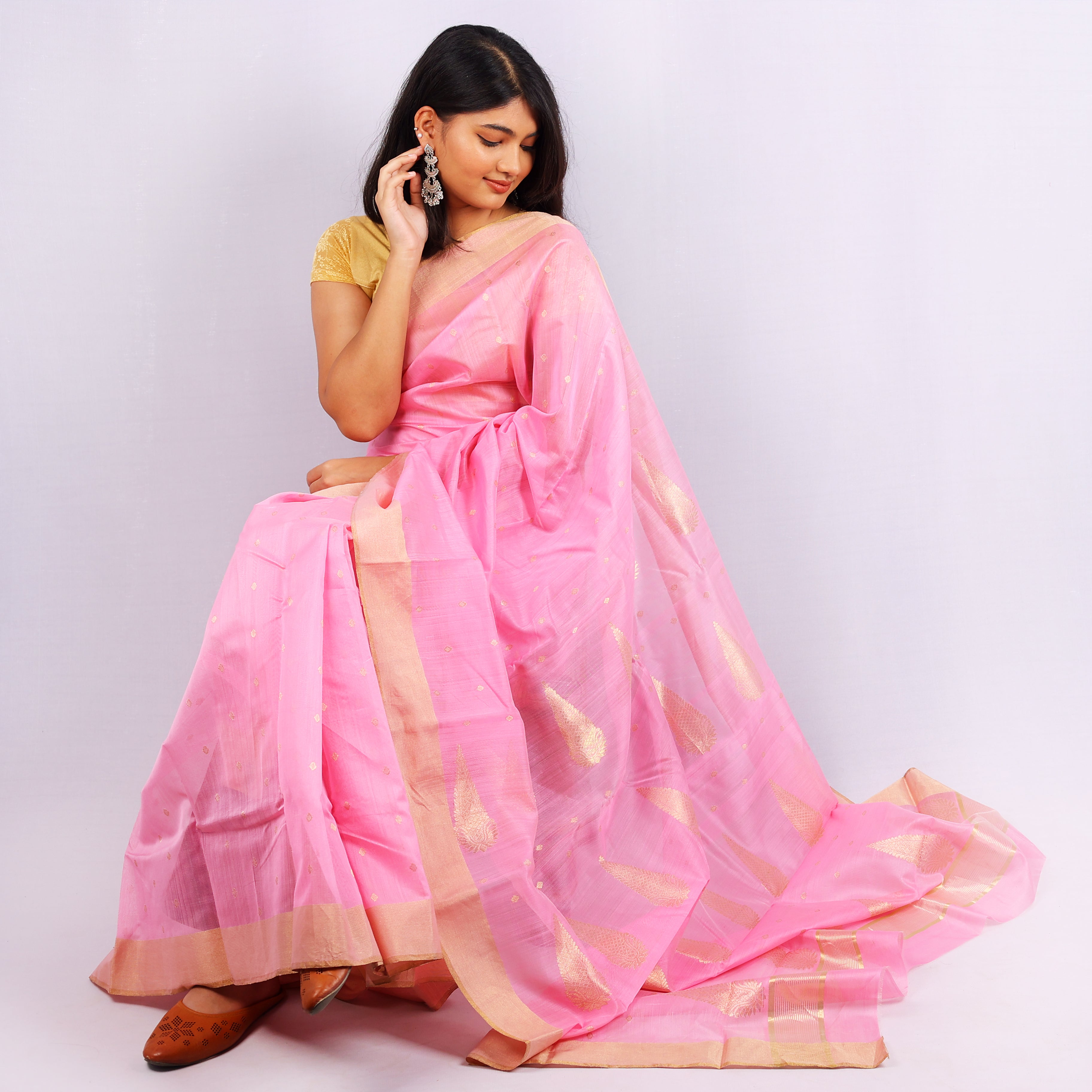 Baby Pink Cotton Silk Saree with Gold Zari Border & Woven Leaf Motifs